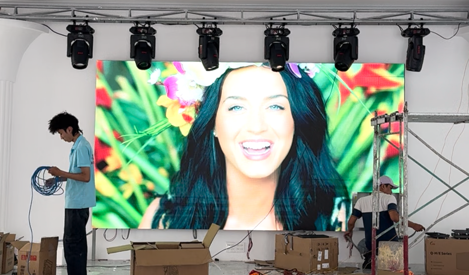 Thi công lắp đặt màn hình LED